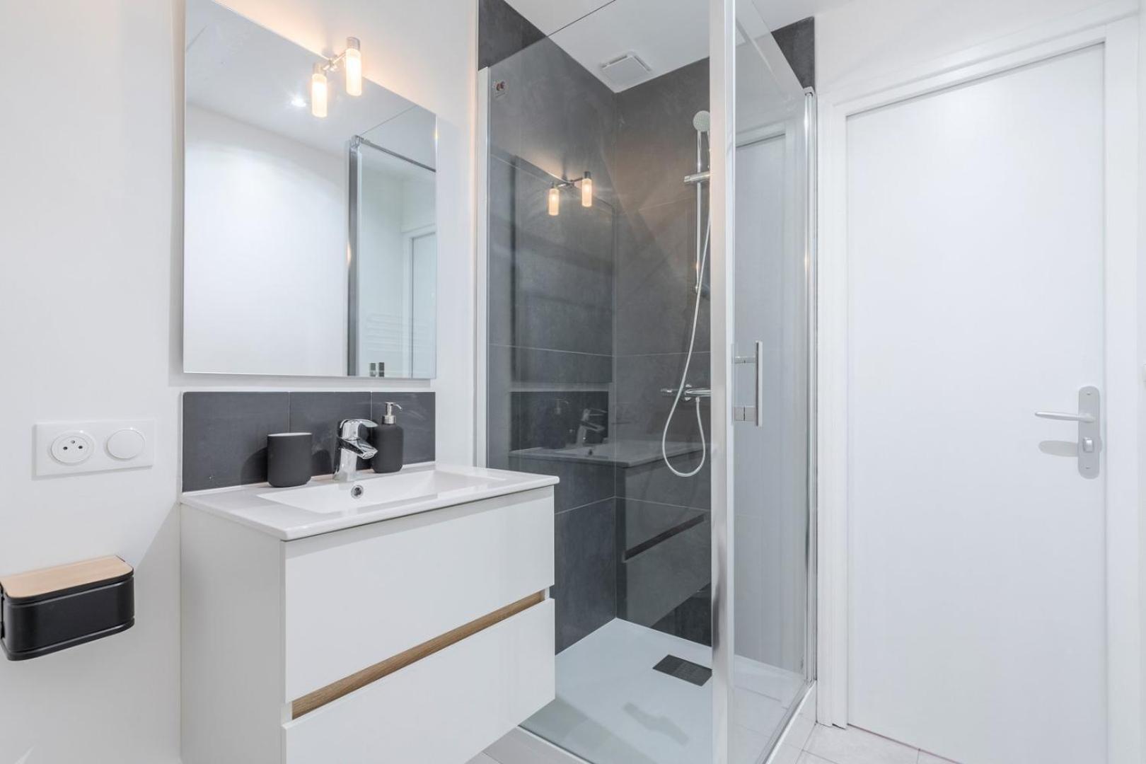 Bright 3-Bedroom 2-Bathroom Flat Lille Exterior photo