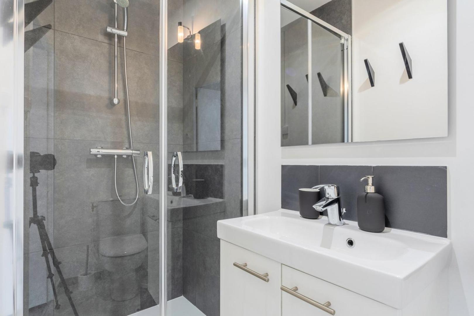 Bright 3-Bedroom 2-Bathroom Flat Lille Exterior photo